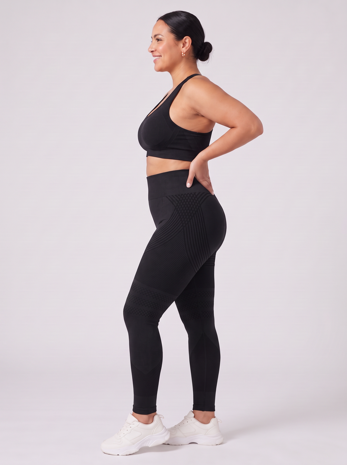 Bloom Leggings anti-cellulite leggings in Black — size XL plus-size model, side view