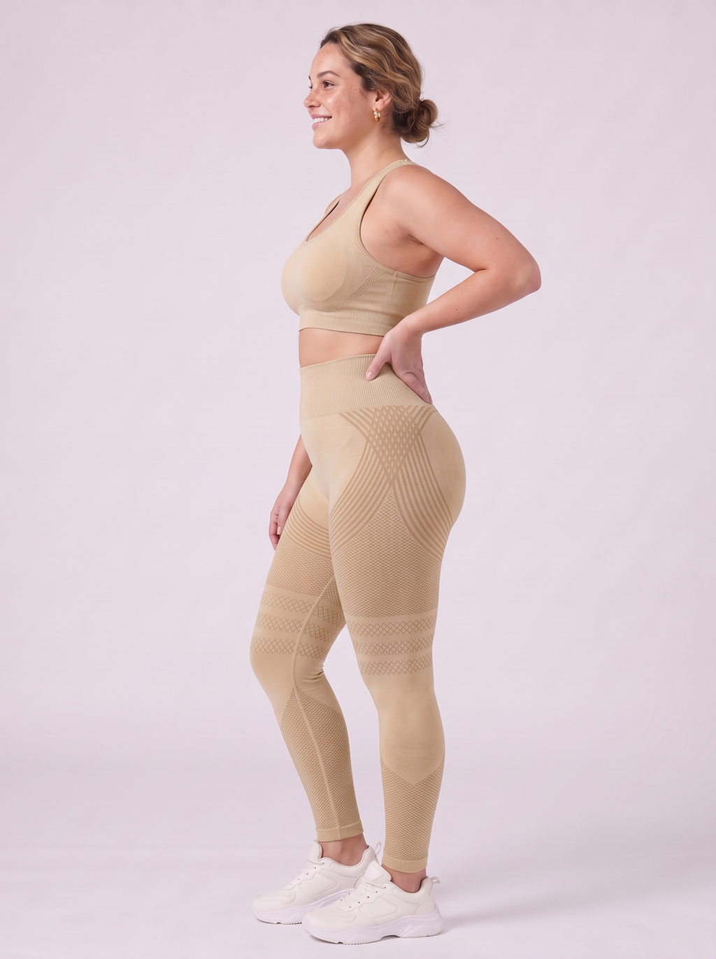 Bloom Leggings anti-cellulite leggings in Dune — size L model, side view