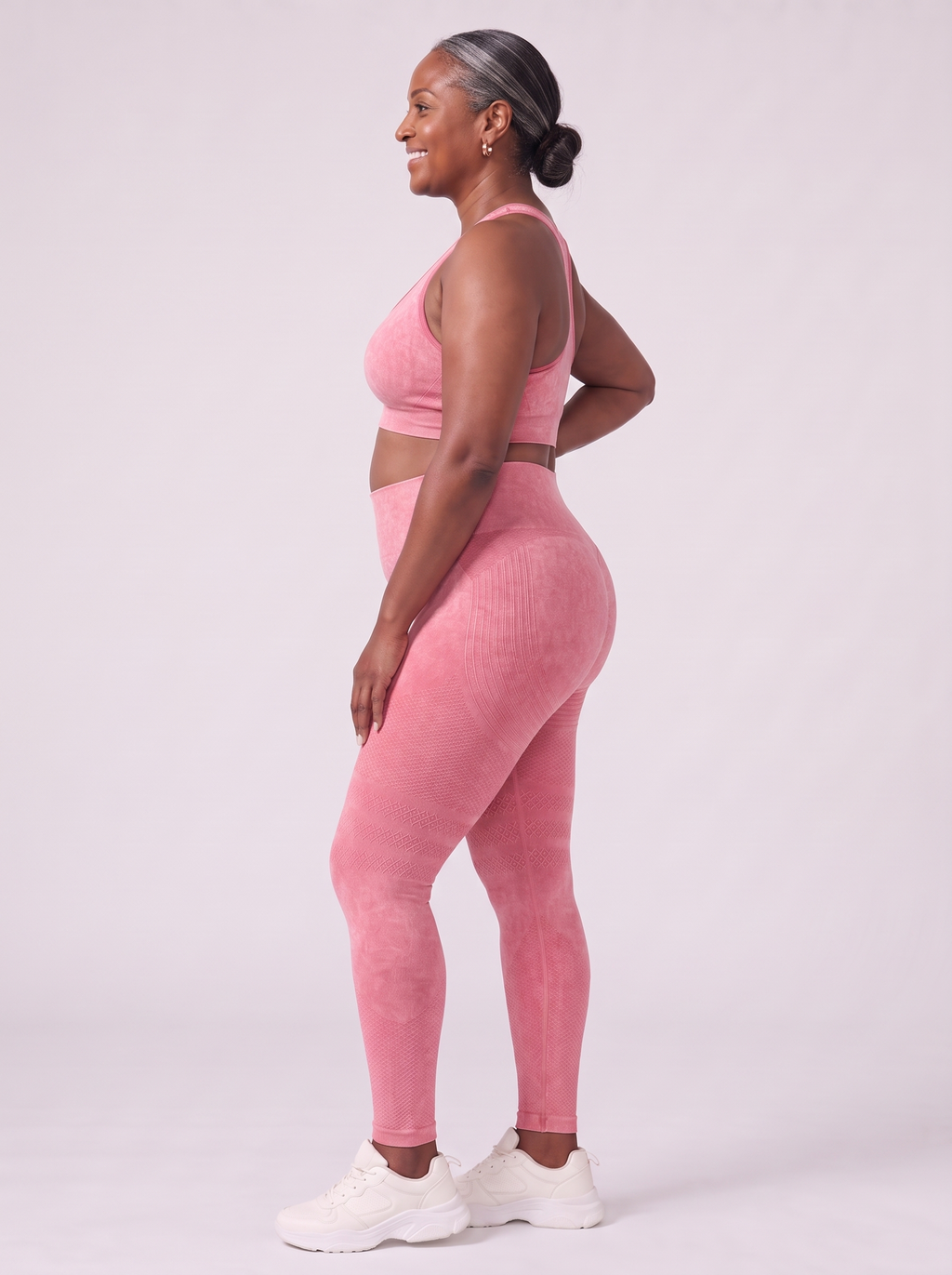 Bloom Leggings anti-cellulite leggings in Blush — size 3XL plus-size model, side view